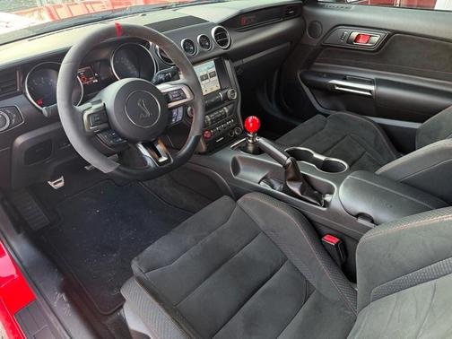 2017 Ford Shelby GT350 Base