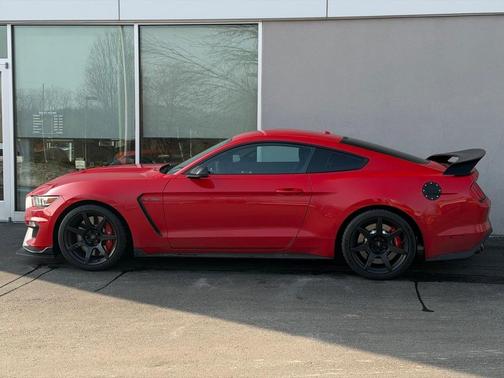2017 Ford Shelby GT350 Base