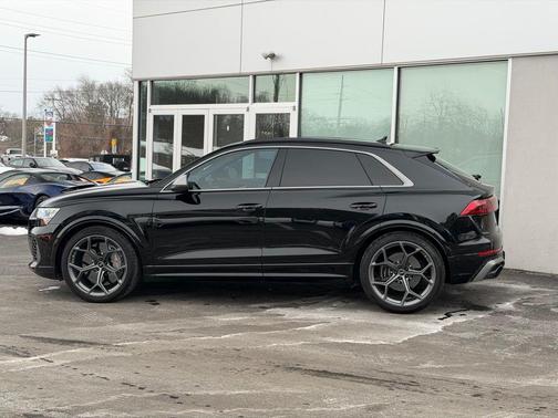 2025 Audi RS Q8 4.0T quattro