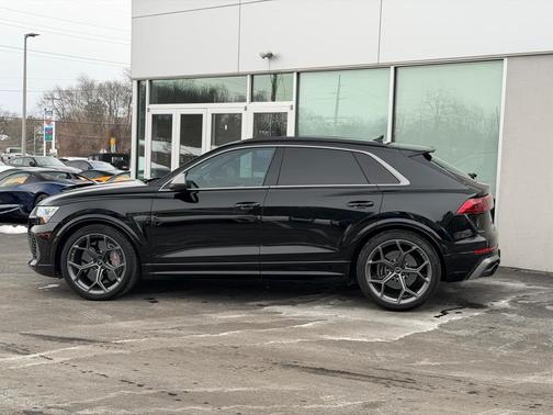 2025 Audi RS Q8 4.0T quattro