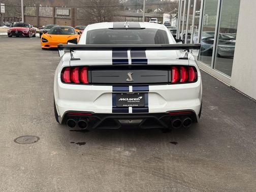 2022 Ford Shelby GT500 Base