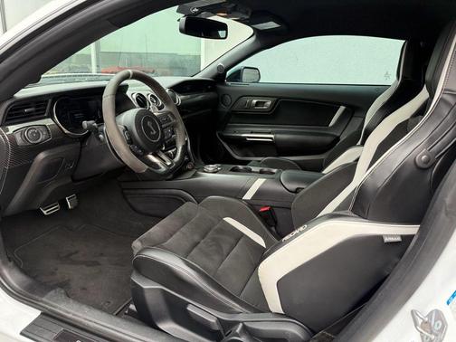 2022 Ford Shelby GT500 Base