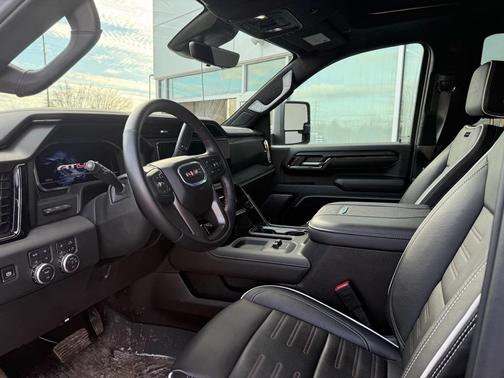 2025 GMC Sierra 2500 AT4X