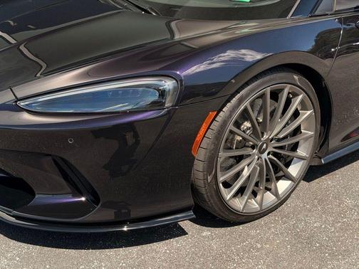 2023 McLaren GT Base
