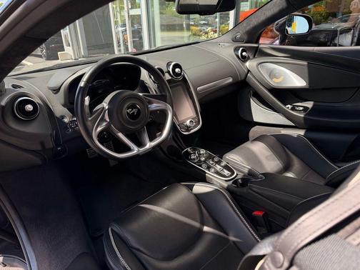 2023 McLaren GT Base