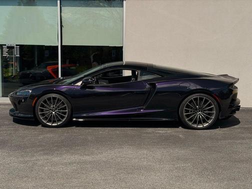 2023 McLaren GT Base