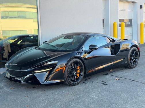 2025 McLaren Artura SPIDER