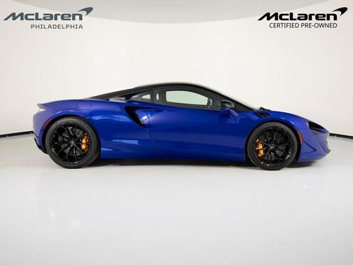 2024 McLaren Artura Performance