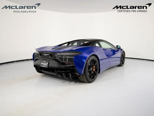 2024 McLaren Artura Performance