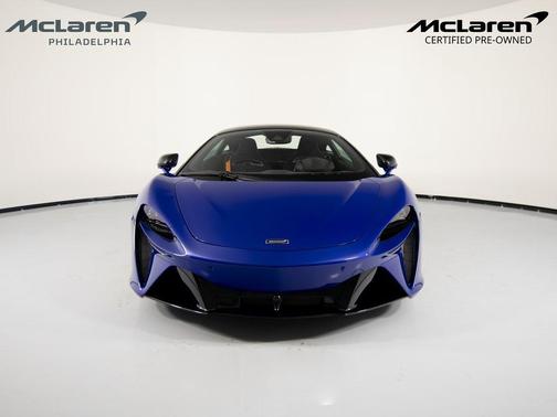 2024 McLaren Artura Performance