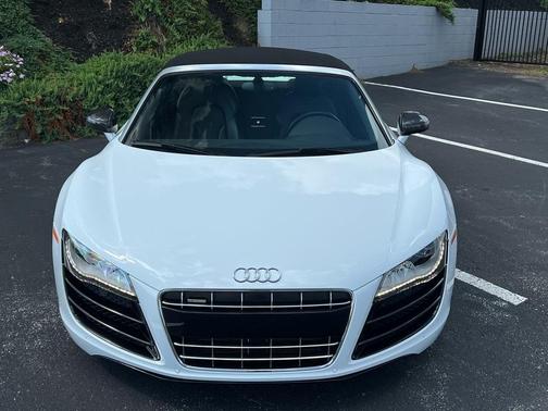 2011 Audi R8 5.2 quattro Spyder