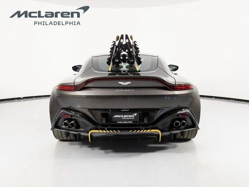 2021 Aston Martin Vantage Manual
