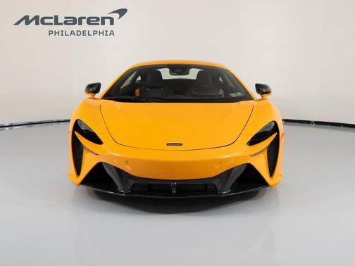 2023 McLaren Artura TechLux