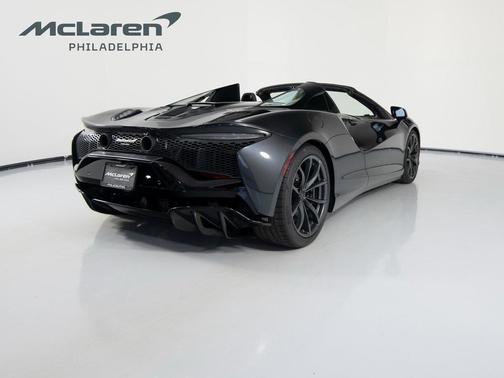 2026 McLaren Artura TechLux