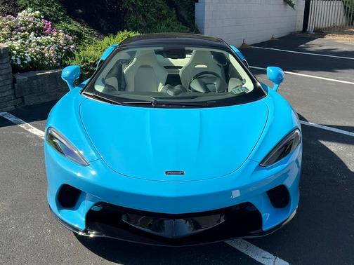 2023 McLaren GT Base