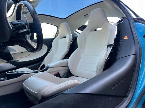 2023 McLaren GT Base