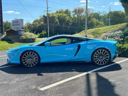 2023 McLaren GT Base