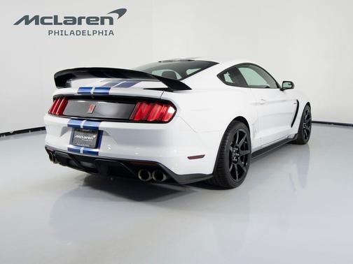 2017 Ford Shelby GT350 Base