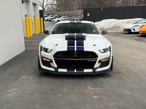 2022 Ford Shelby GT500 Base
