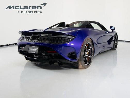 2026 McLaren 750S Base