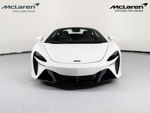 2024 McLaren Artura TechLux