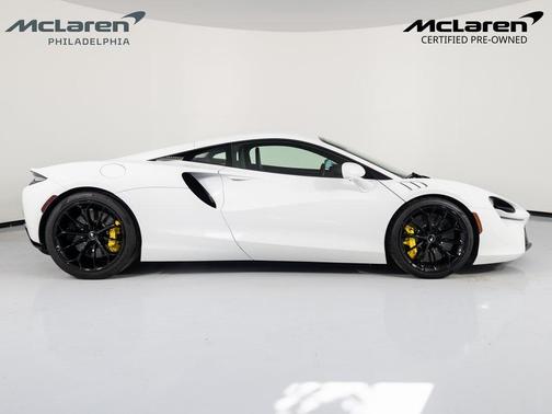 2024 McLaren Artura TechLux