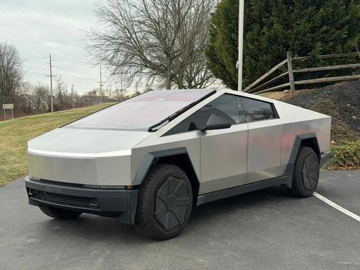 2024 Tesla Cybertruck Cyberbeast