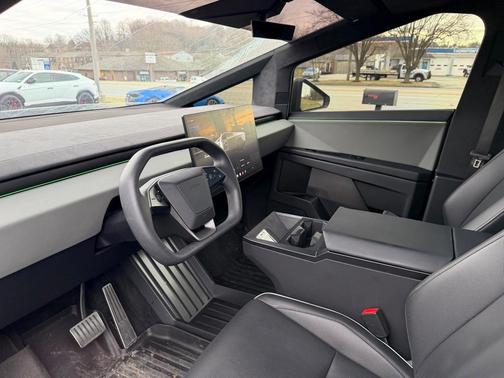 2024 Tesla Cybertruck Cyberbeast