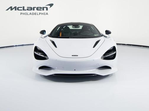 2026 McLaren 750S Base