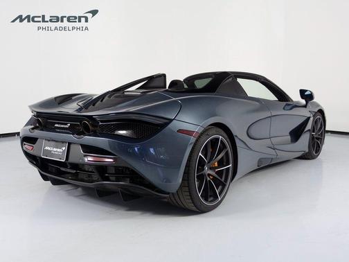 2022 McLaren 720S Performance