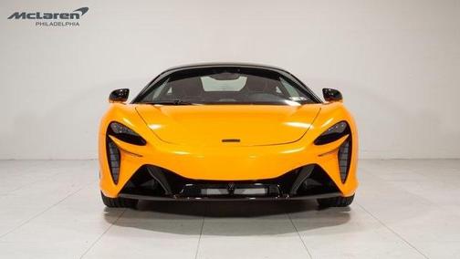 2025 McLaren Artura Performance