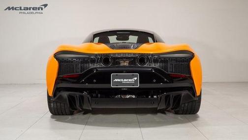 2025 McLaren Artura Performance