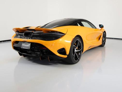 Papaya Spark 2025 McLaren 750S Base