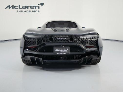 2023 McLaren Artura TechLux