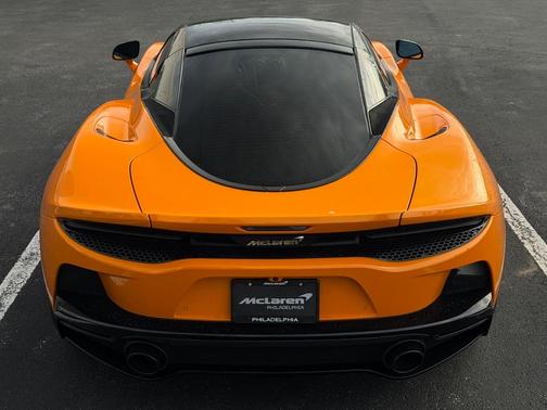 2023 McLaren GT Base