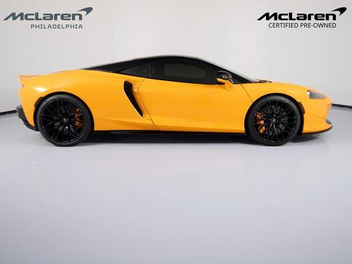 2023 McLaren GT Base