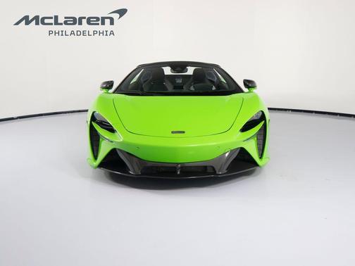 Mantis Green 2025 McLaren Artura SPIDER