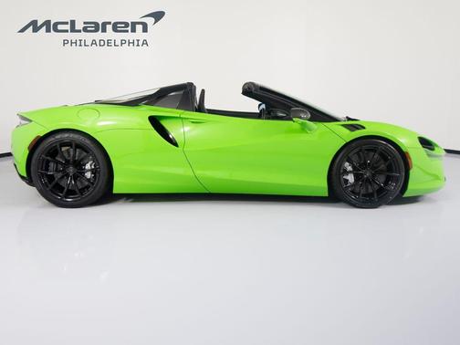 Mantis Green 2025 McLaren Artura SPIDER