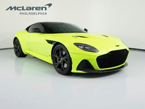 Lime 2022 Aston Martin DBS Superleggera
