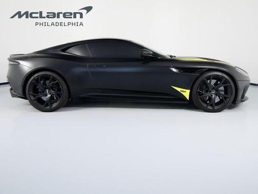 2022 Aston Martin DBS Superleggera