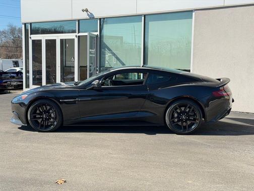 2015 Aston Martin Vanquish Base