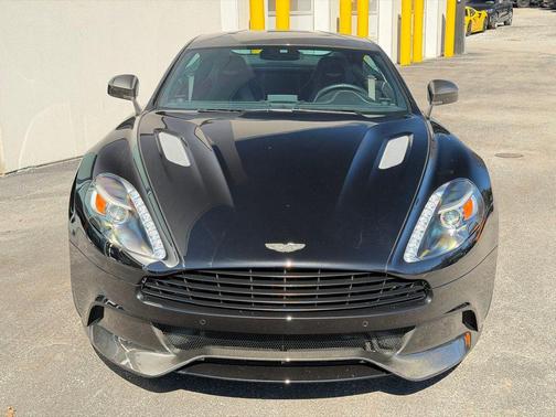 2015 Aston Martin Vanquish Base