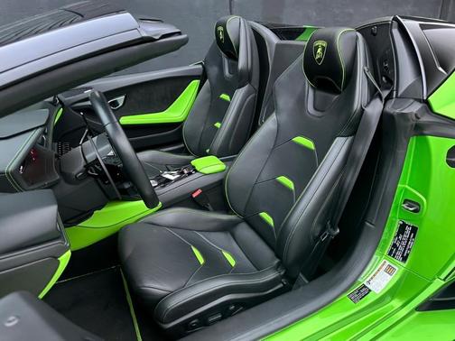 2021 Lamborghini Huracan EVO Base