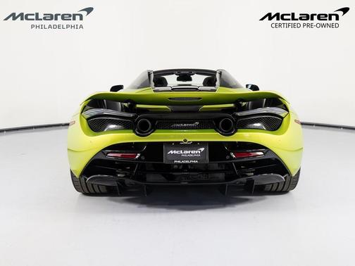 2022 McLaren 720S Performance