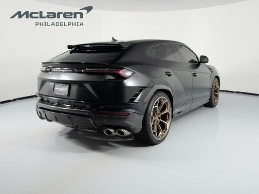 2023 Lamborghini Urus Performante