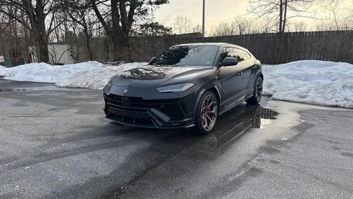 2023 Lamborghini Urus Performante