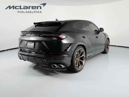 2023 Lamborghini Urus Performante