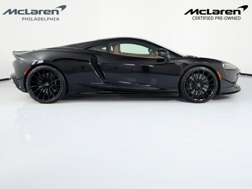 Onyx Black 2023 McLaren GT Base