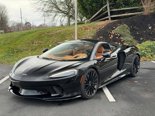 2023 McLaren GT Base