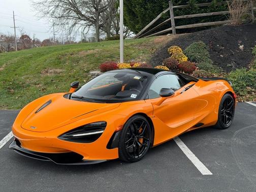 2024 McLaren 750S Base